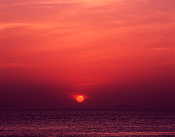 夕陽、瀬戸内海、本州側へ落陽、丸山、南あわじ市より撮影