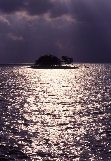 夕照の小島
