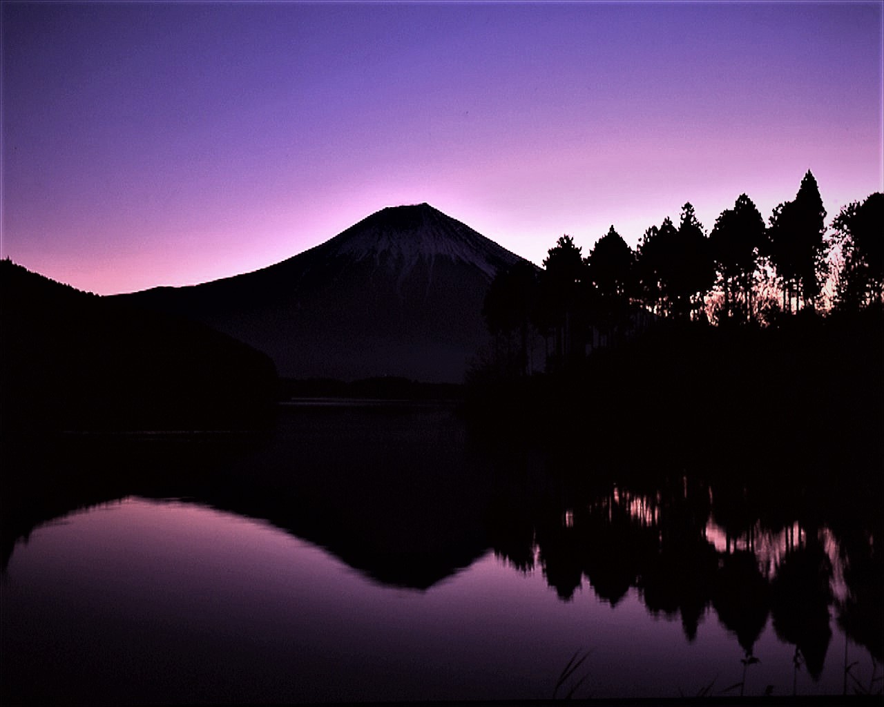 168黎明の富士山田貫湖 (3)60%
