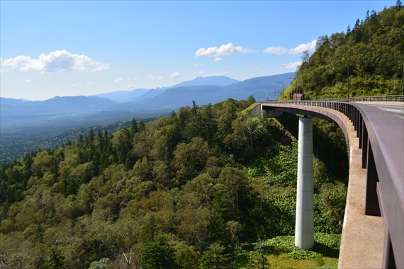 022_R三国峠上川と十勝を結ぶ境界にある、車で通れる北海道で一番高い場所、９：２０
