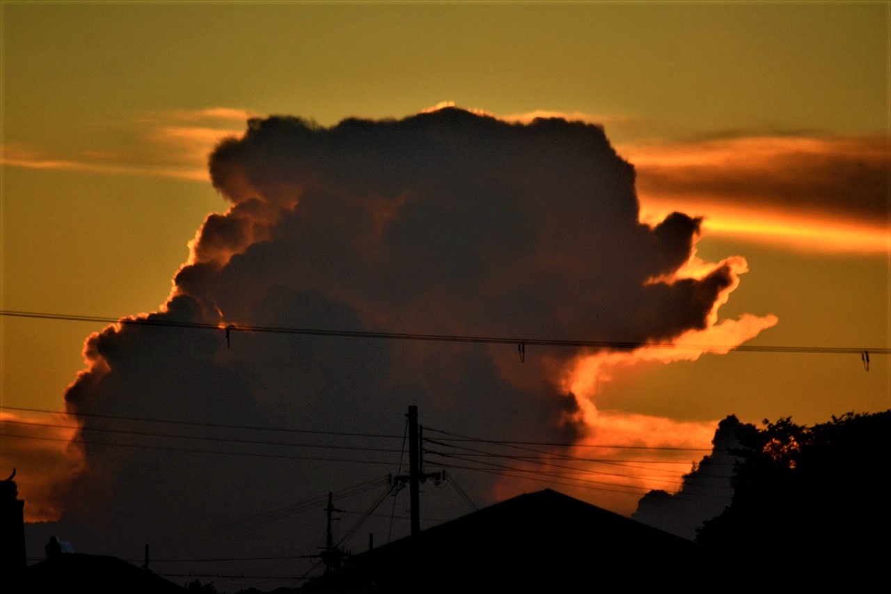 _DSC0139 (2)北西空に夕焼け入道雲２０２０年８月２９日１８：４５