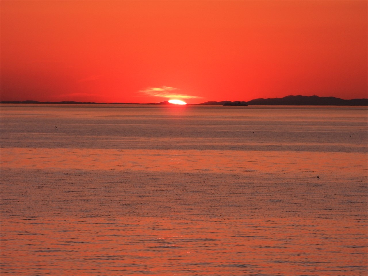 DSCN3853 (2)落陽と播磨灘（対岸は本州）２０２０年６月７日１９：１６