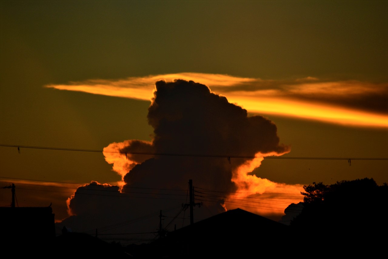 _DSC0100 (2)北西空に夕焼け入道雲２０２０年８月２９日１８：４０