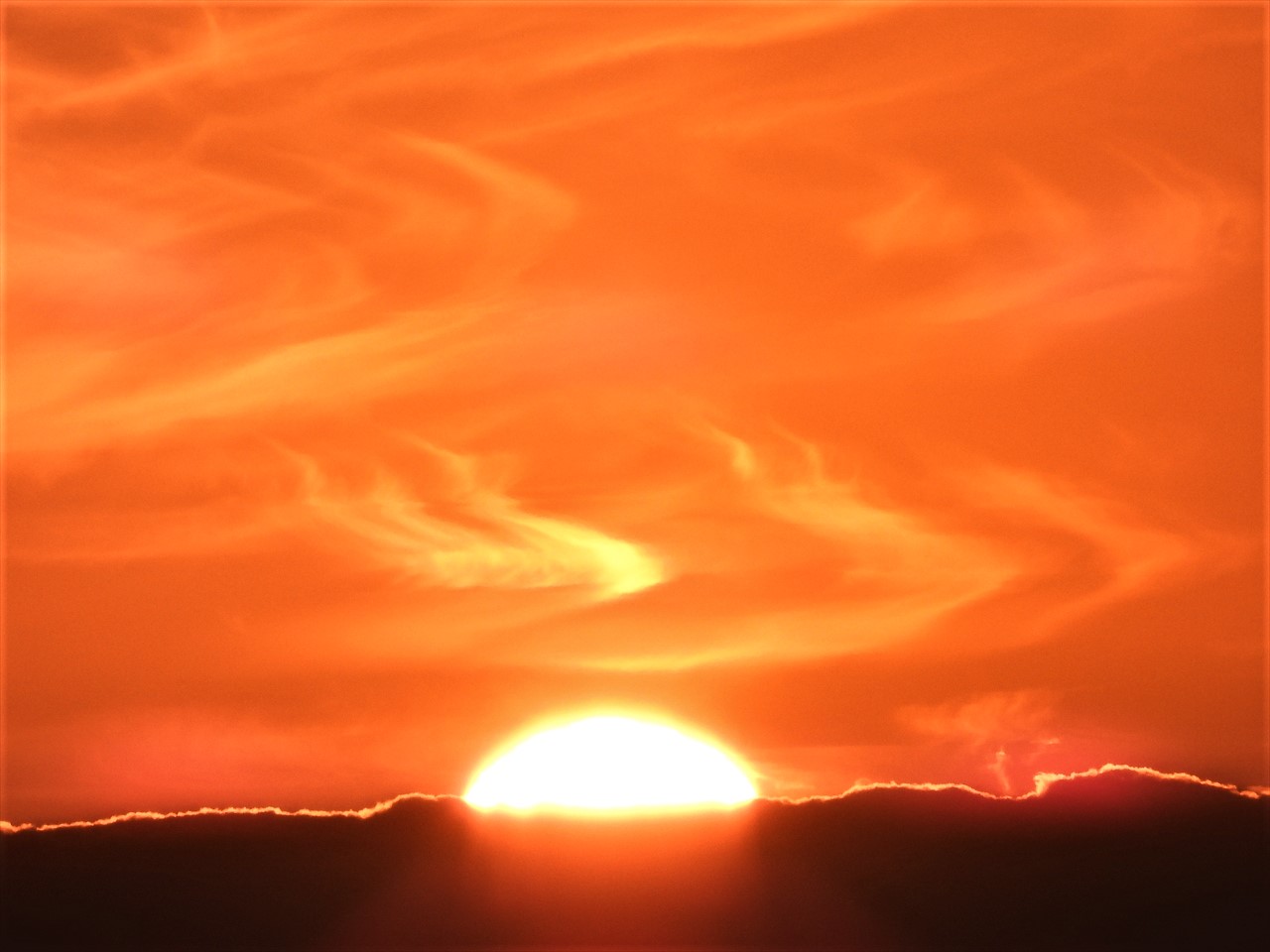 DSCN3956 (2)昇陽（大阪湾越しに）２０２２年１０月３０日AM６：３０