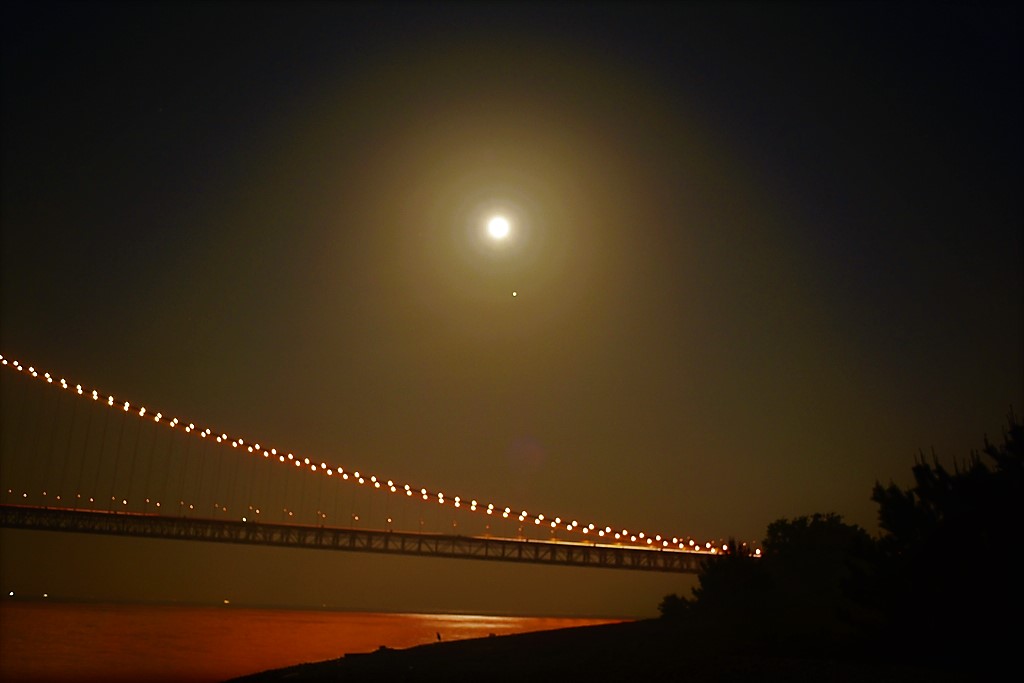 DSC_0220_R月と金星と明石海峡大橋2018年4月30日２１：１８